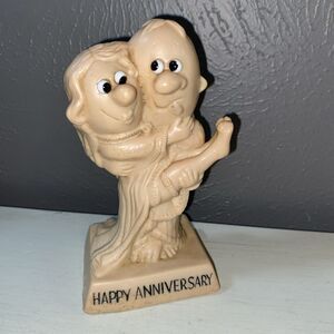 Vintage Happy Anniversary R & W BERRIES Co Figurine Statue 1970